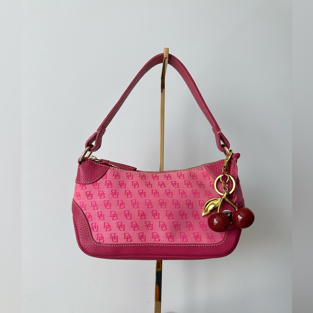 Pink Dooney & Bourke Shoulder Bag 🎀